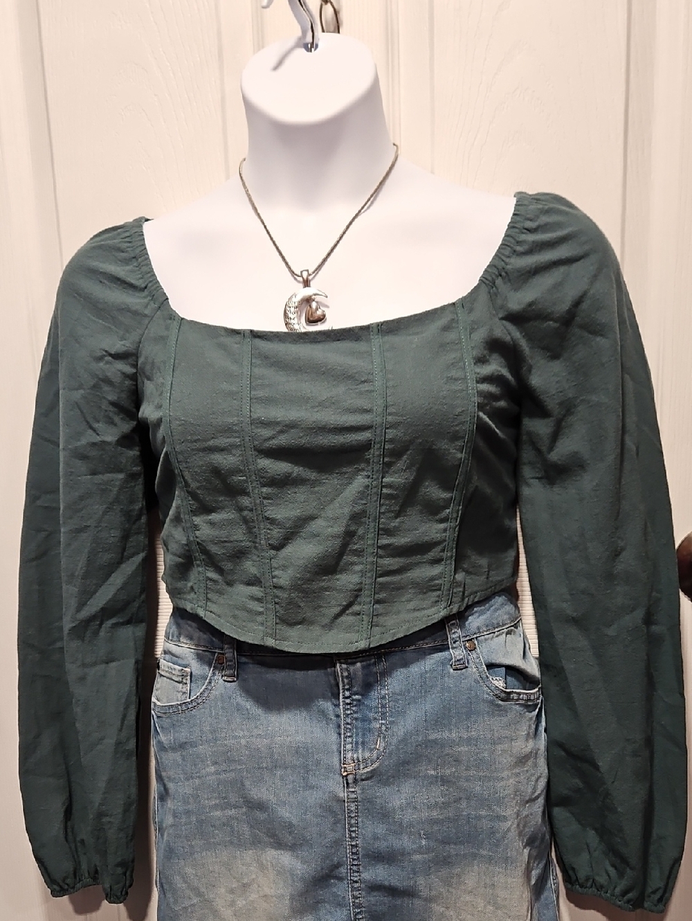 Square-Neck Forest Green Long-Sleeve Crop Top